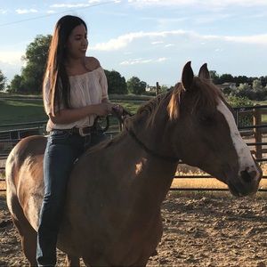 Meet your Posher, Mayra